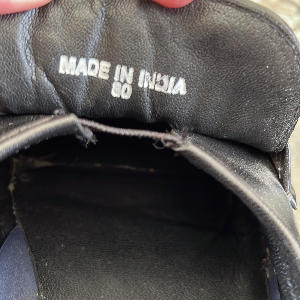 Men’s Bostonian Slip On Dress Shoes. Like New Size 11. Black. - Picture 8 of 13